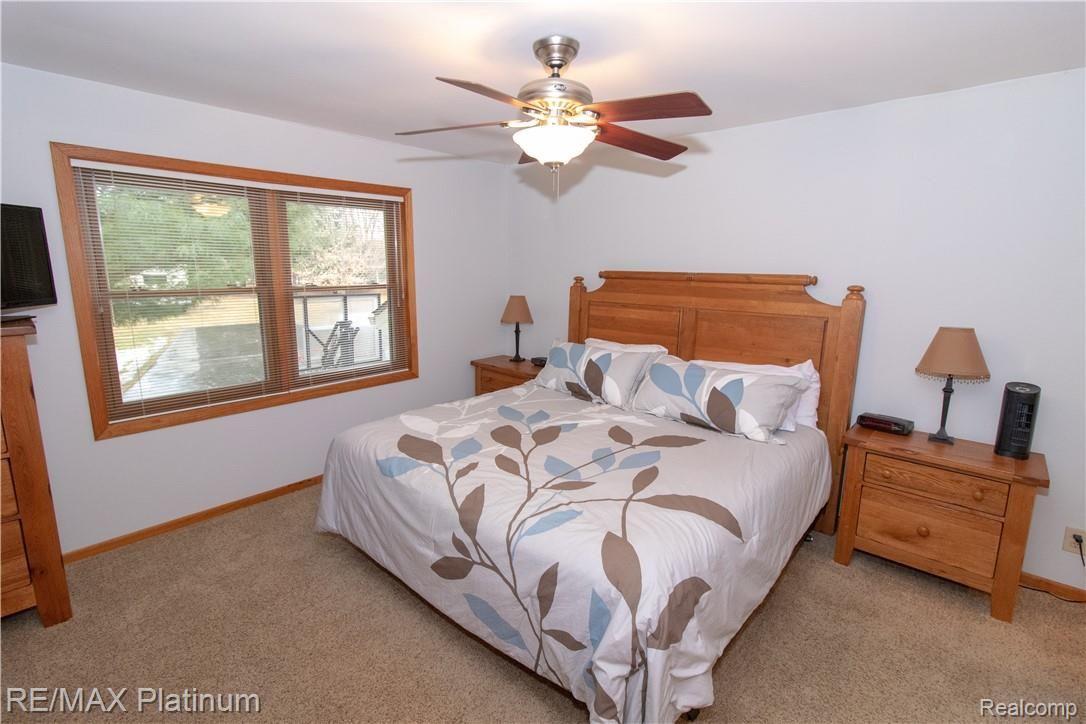 8056 Rachael Court Pinckney, MI 48169 - Photo 15 of 34 Master Suite