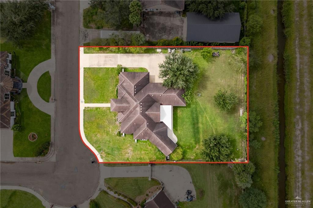 1236 Chloe Rae Circle Weslaco, TX 78599 - Photo 28 of 30 an aerial view of a house having outdoor space