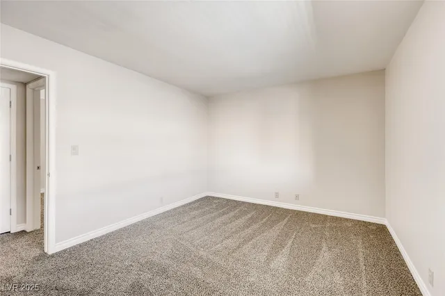 $1,275 | 5224 River Glen Drive, Unit 446, Las Vegas, NV 89103