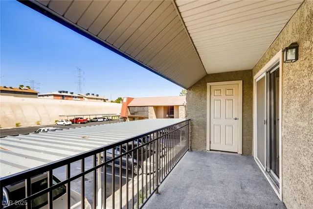 $1,275 | 5224 River Glen Drive, Unit 446, Las Vegas, NV 89103