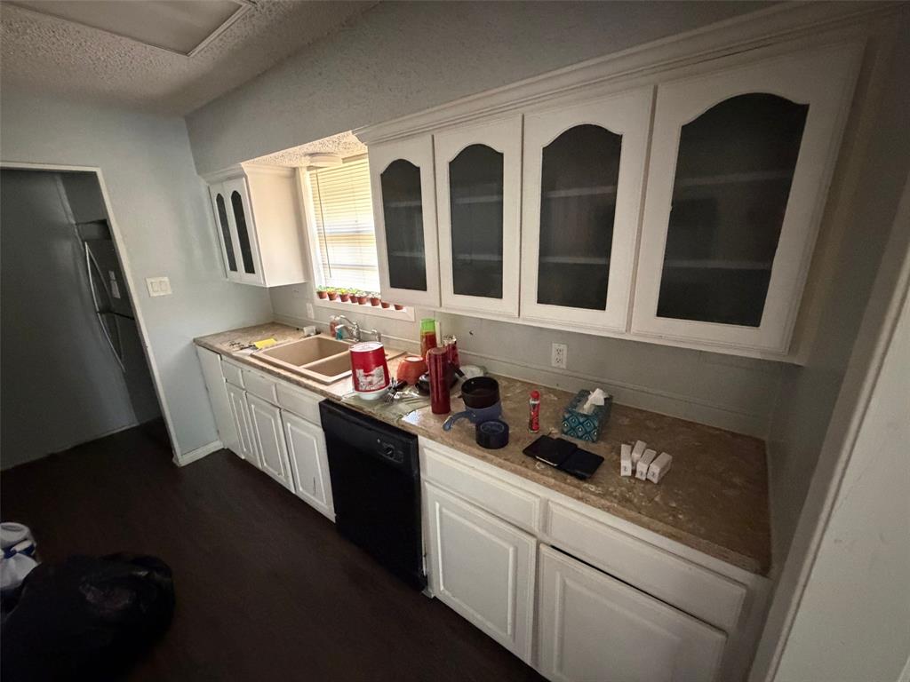608 Donlee Road Lancaster, TX 75134 - Photo 5 of 17