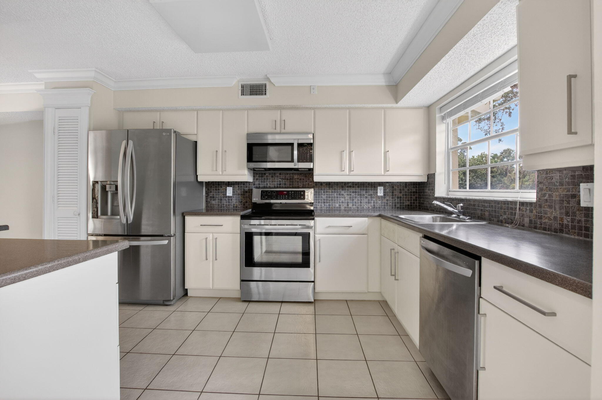 17276 Boca Club Boulevard, Unit 1805 Boca Raton, FL 33487 - Photo 21 of 64 29-web-or-mls-DSC_3030