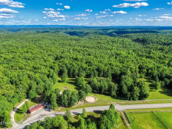 $575,000 | 3516 Leatherwood Ford Road, Jamestown, TN 38556