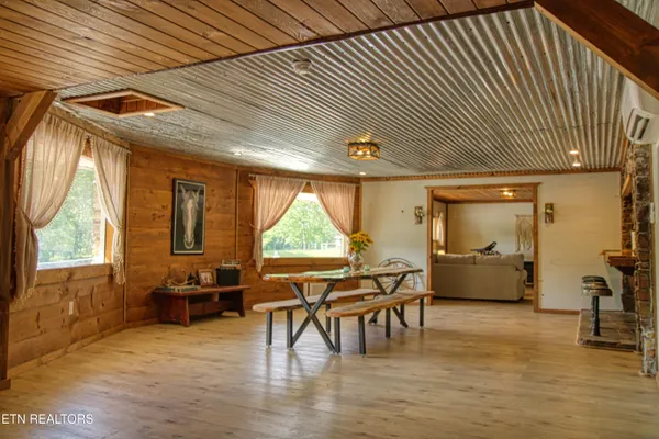 $575,000 | 3516 Leatherwood Ford Road, Jamestown, TN 38556