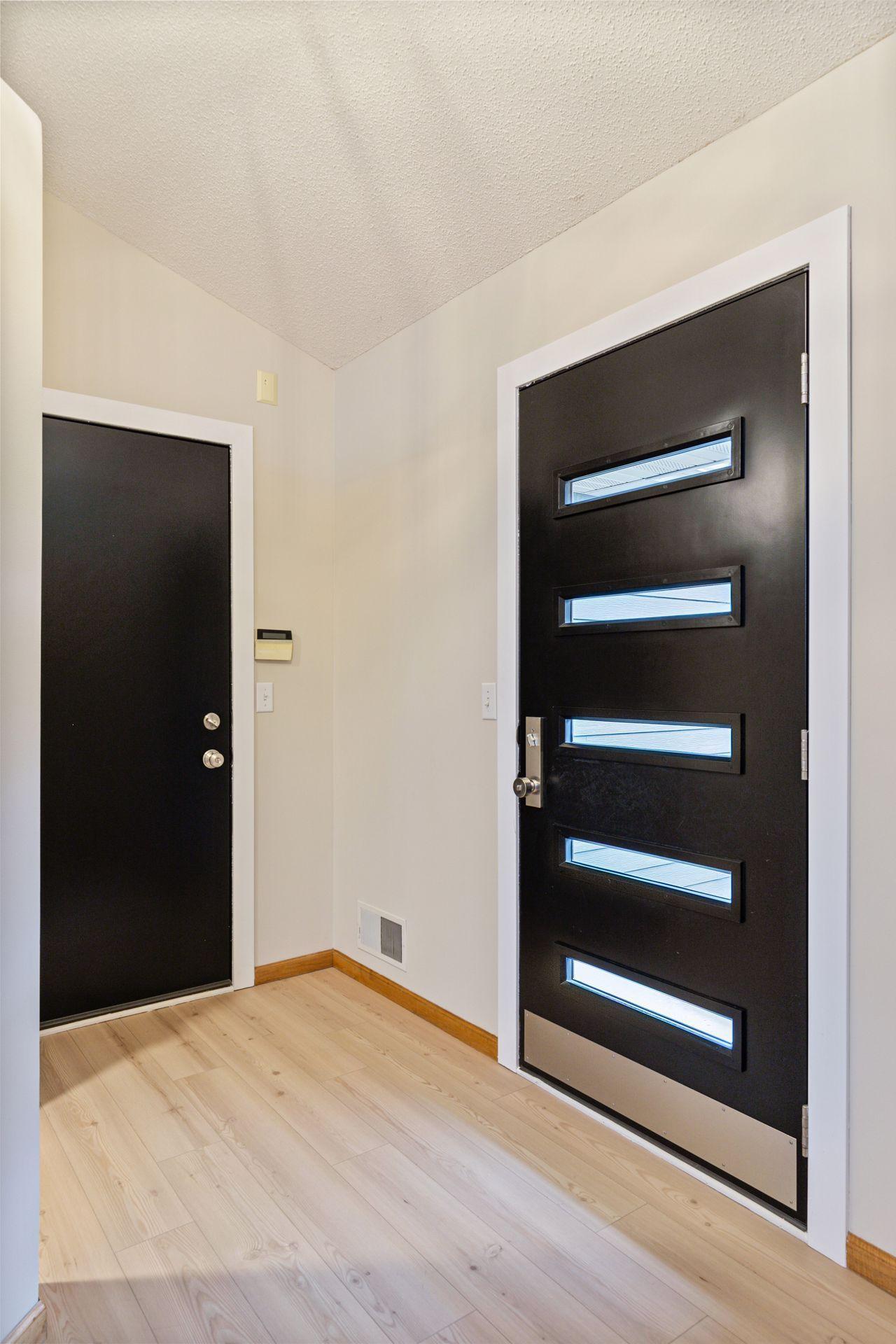 4631 Hummingbird Trail Northeast Prior Lake, MN 55372 - Photo 4 of 43