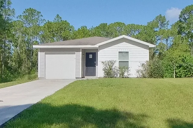 $1,795 | 2103 Roosevelt Avenue, Alva, FL 33920
