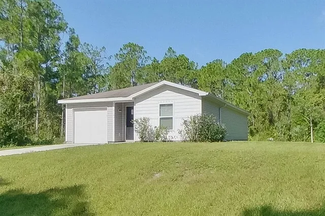 $1,795 | 2103 Roosevelt Avenue, Alva, FL 33920