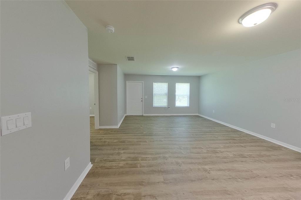 2103 Roosevelt Avenue Alva, FL 33920 - Photo 4 of 24