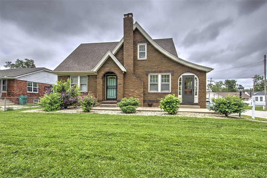 2202 North Main Street Decatur, IL 62526 - Photo 1 of 22 Gallery Image 1