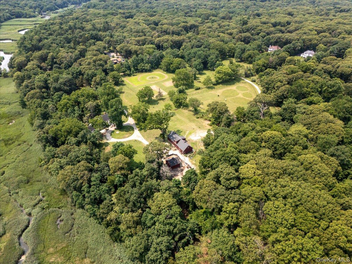 38 Landing Meadow Road Smithtown, NY 11787 - Photo 34 of 45 Gallery Image 34