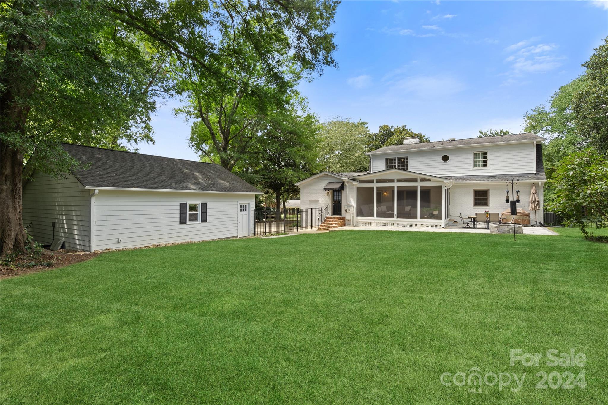 3201 Cloverfield Road Charlotte, NC 28211 - Photo 25 of 27 Gallery Image 25