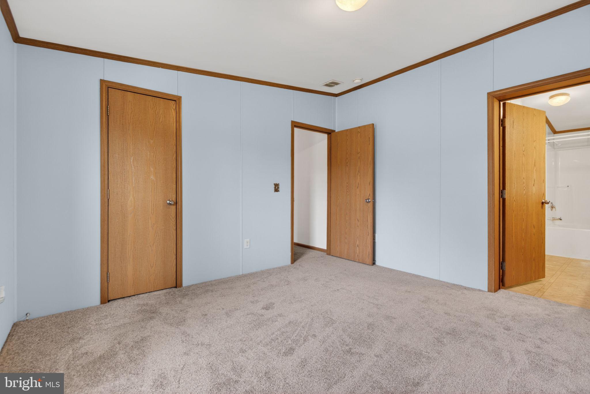 723 Sherry Lane Lancaster, PA 17601 - Photo 13 of 24 a view of a big room with closet and a bathroom