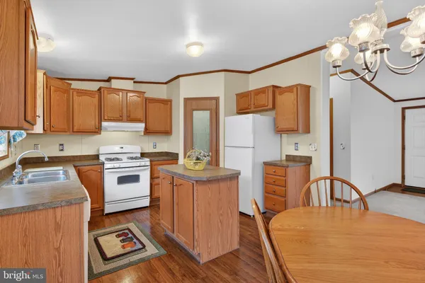 $129,900 | 723 Sherry Lane, Lancaster, PA 17601