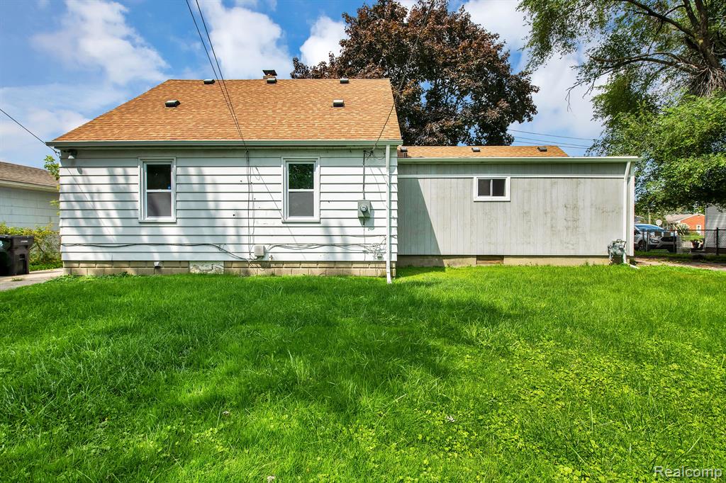 17724 Martin Road Roseville, MI 48066 - Photo 29 of 32 Gallery Image 29