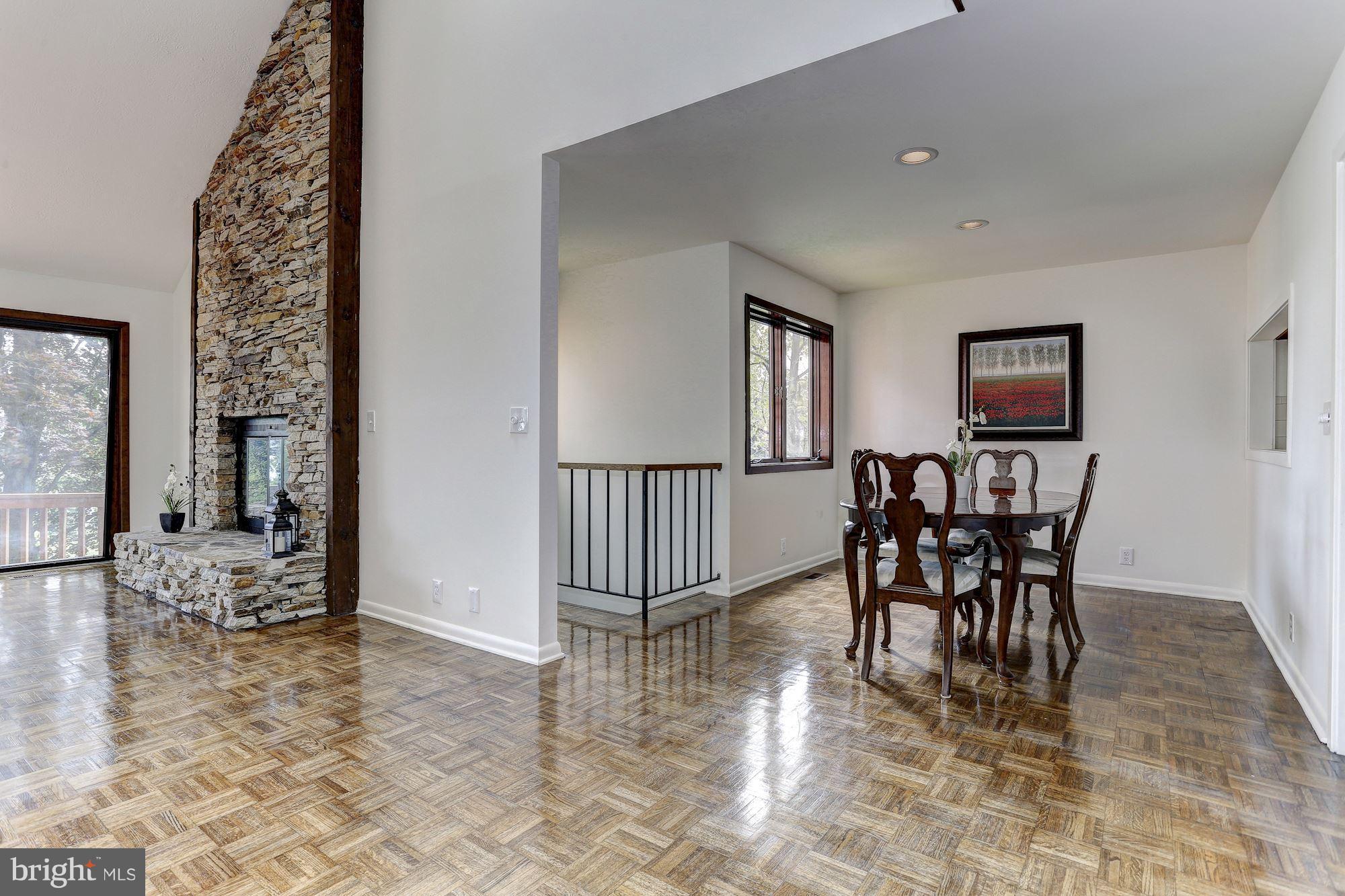 218 Riverside Drive Annapolis, MD 21409 - Photo 11 of 30 Off living room/kitchen