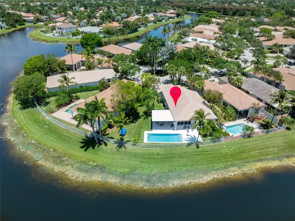 $7,800 | 2576 Bay Pointe Drive, Weston, FL 33327