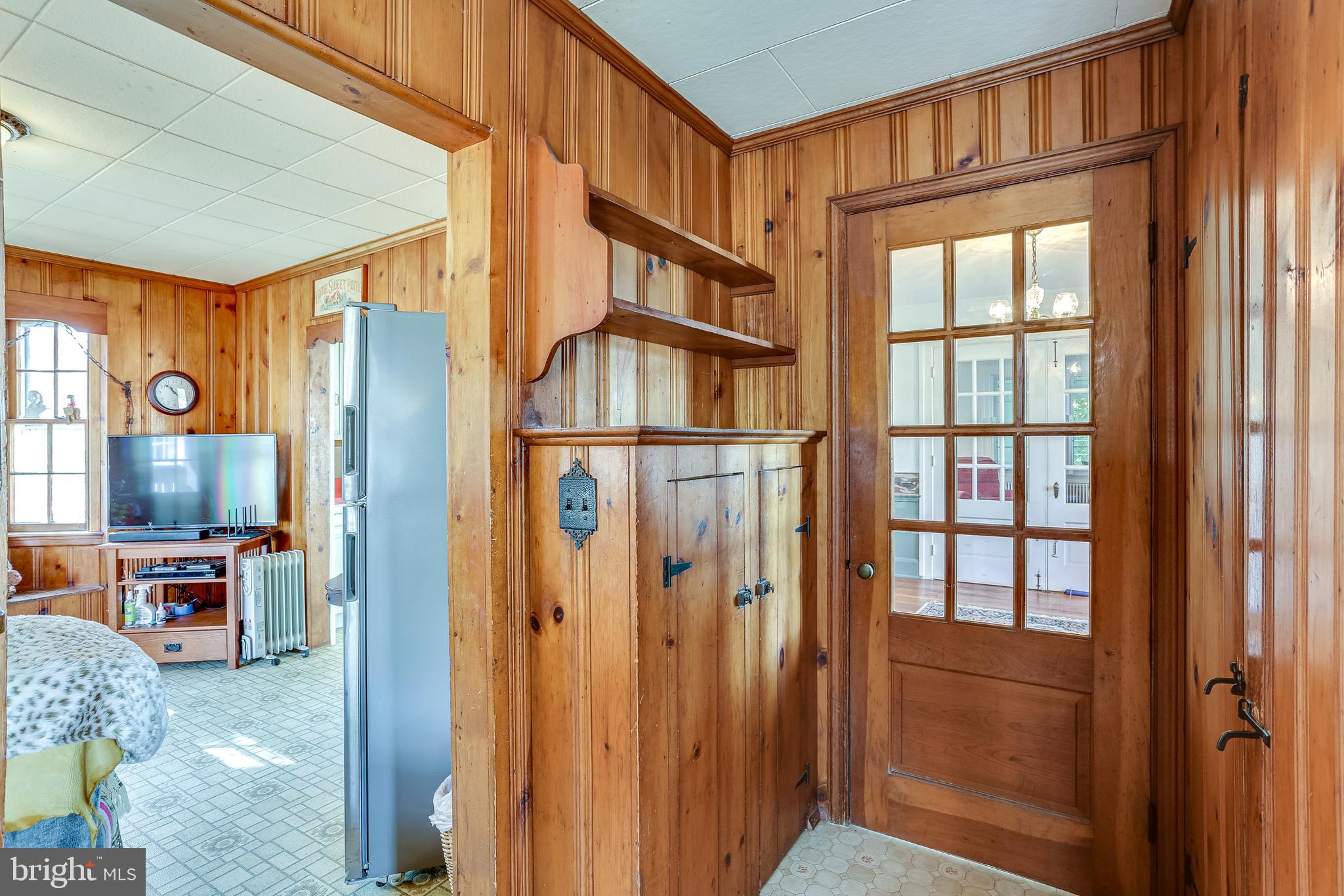 6828 Windsor Mill Road Baltimore, MD 21207 - Photo 18 of 43 Interior view