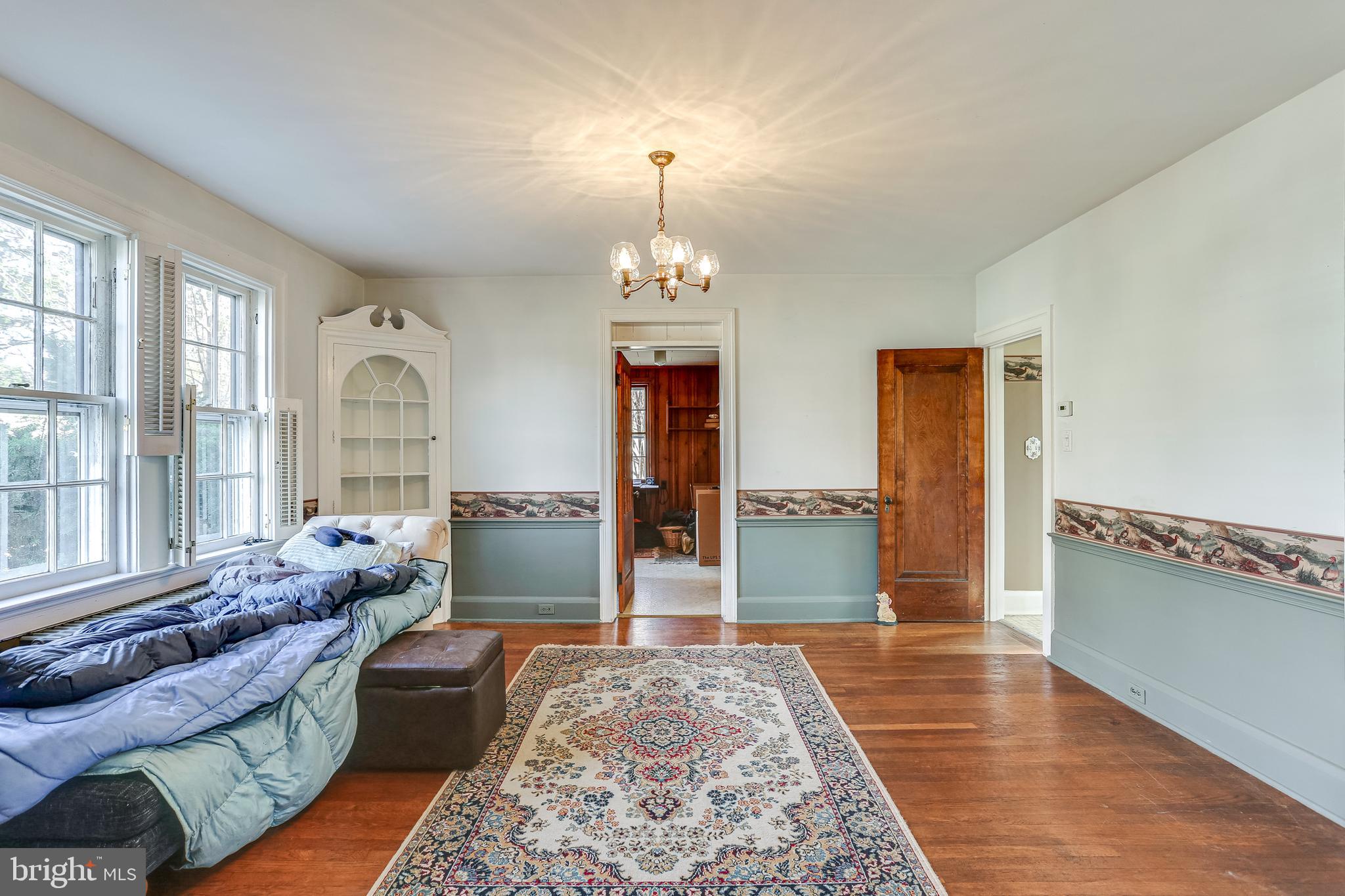 6828 Windsor Mill Road Baltimore, MD 21207 - Photo 20 of 43 Dining room