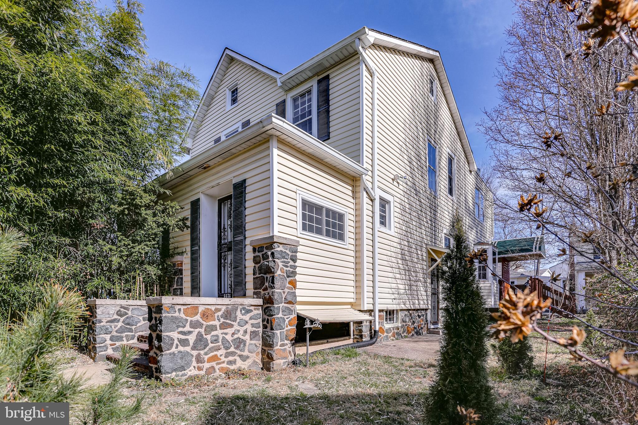6828 Windsor Mill Road Baltimore, MD 21207 - Photo 3 of 43 View of front