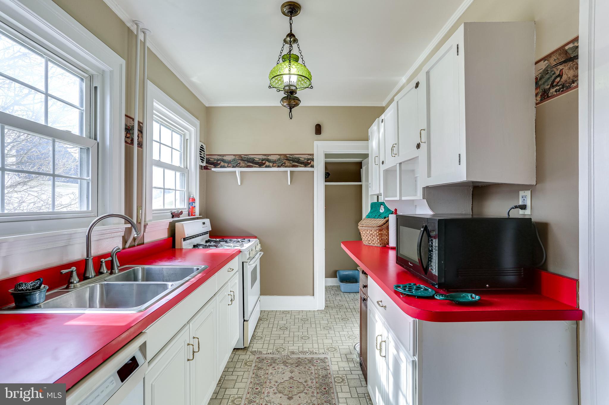 6828 Windsor Mill Road Baltimore, MD 21207 - Photo 25 of 43 View of kitchen