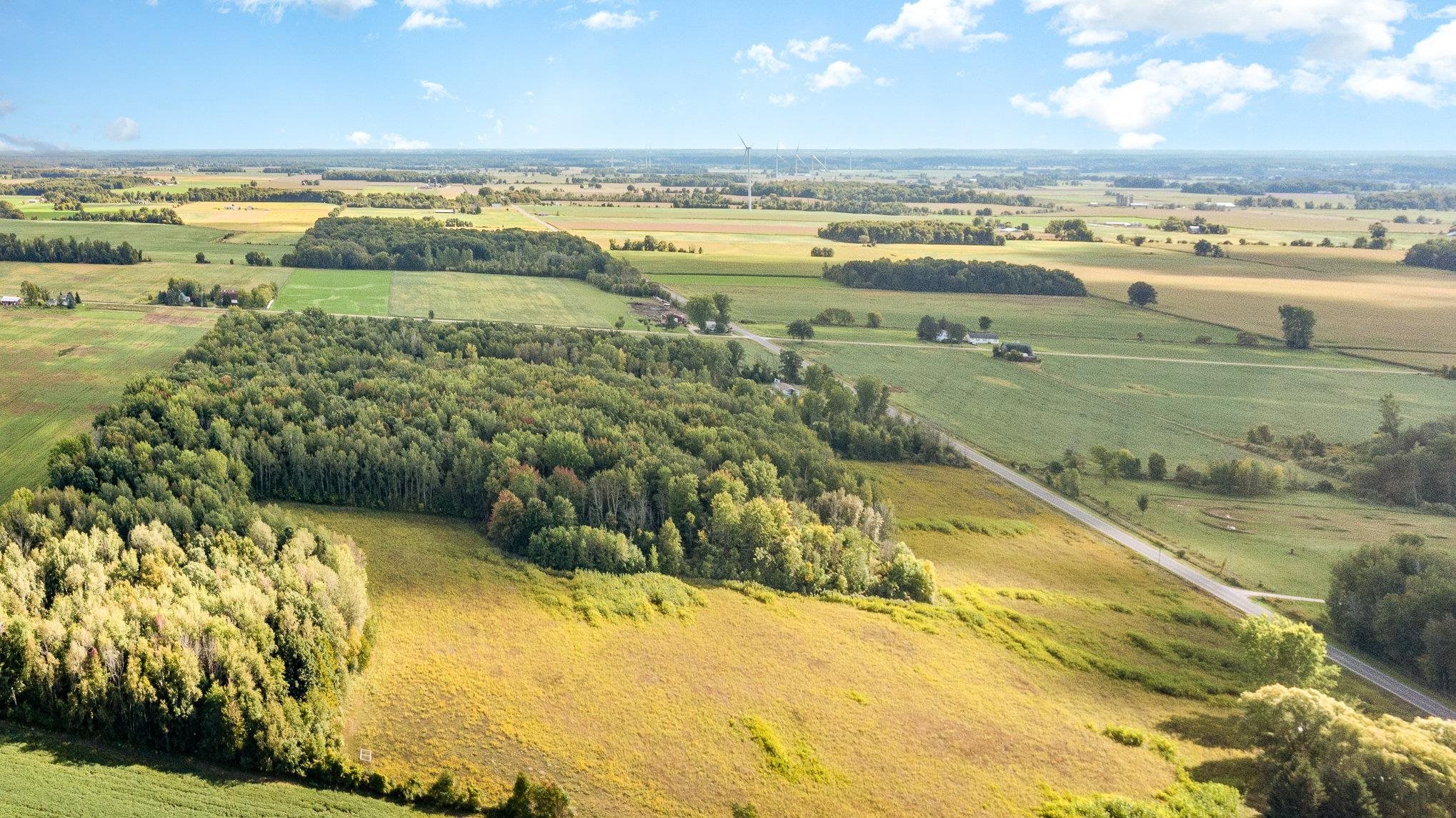 7470 North Leaton Road Clare, MI 48617 - Photo 4 of 8 1915814-3.JPG