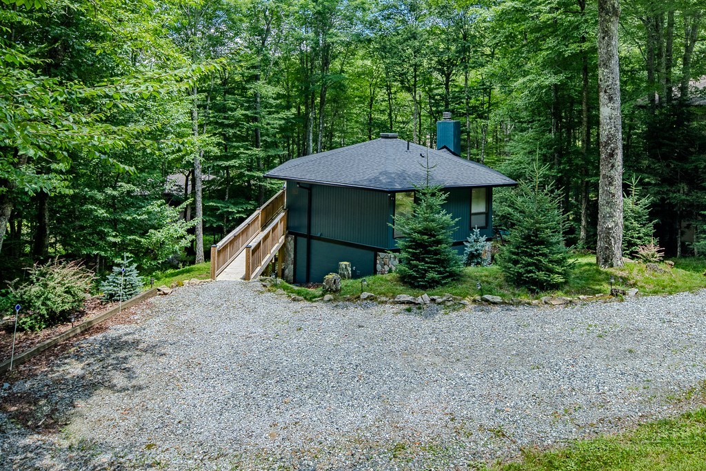 143 Hornbeam Road Beech Mountain, NC 28604 - Photo 1 of 38