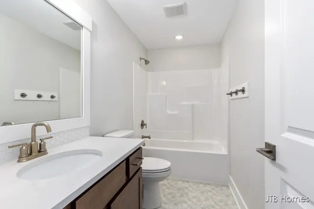 $495,000 | 5454 Albright Avenue Southwest, Unit 46, Grandville, MI 49418