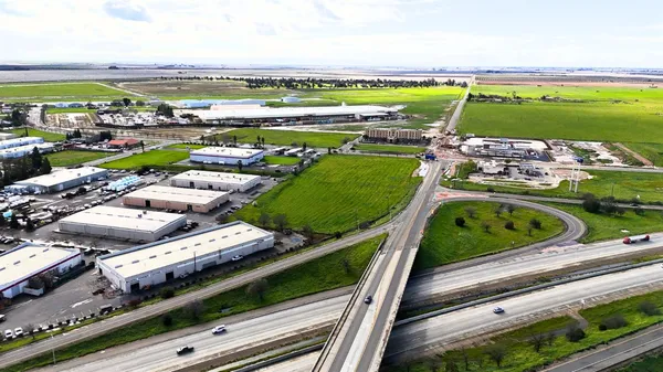 $4,100,000 | 0 Airport Drive & Avenue, Madera, CA 93637