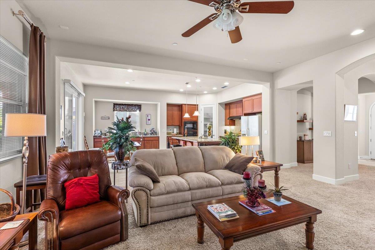 805 Freedom Point Way Manteca, CA 95336 - Photo 22 of 53