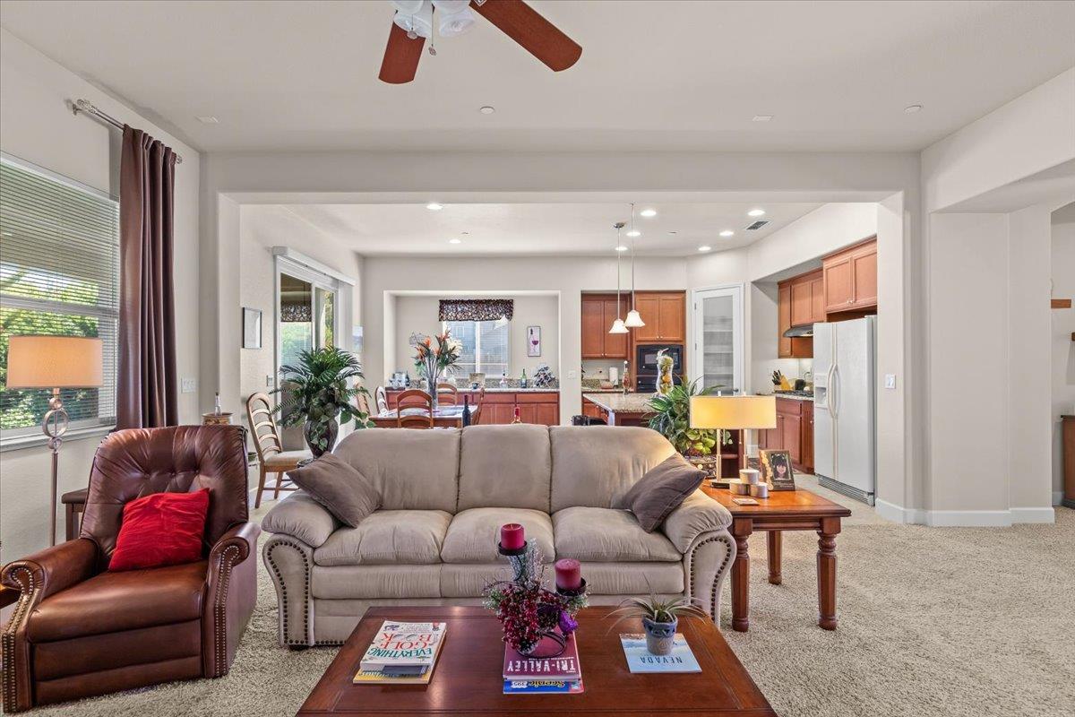 805 Freedom Point Way Manteca, CA 95336 - Photo 24 of 53