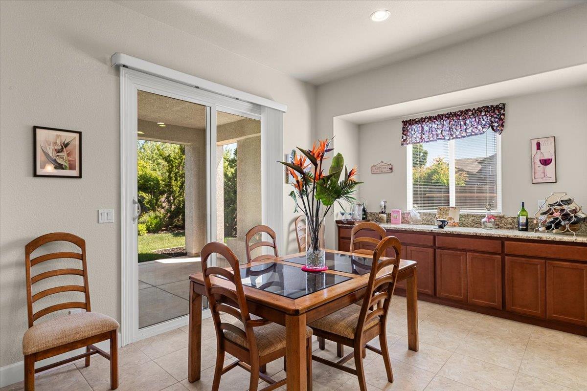 805 Freedom Point Way Manteca, CA 95336 - Photo 33 of 53