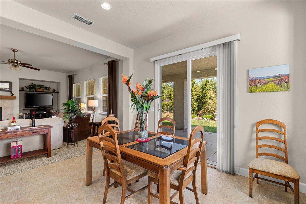 805 Freedom Point Way Manteca, CA 95336 - Photo 35 of 53