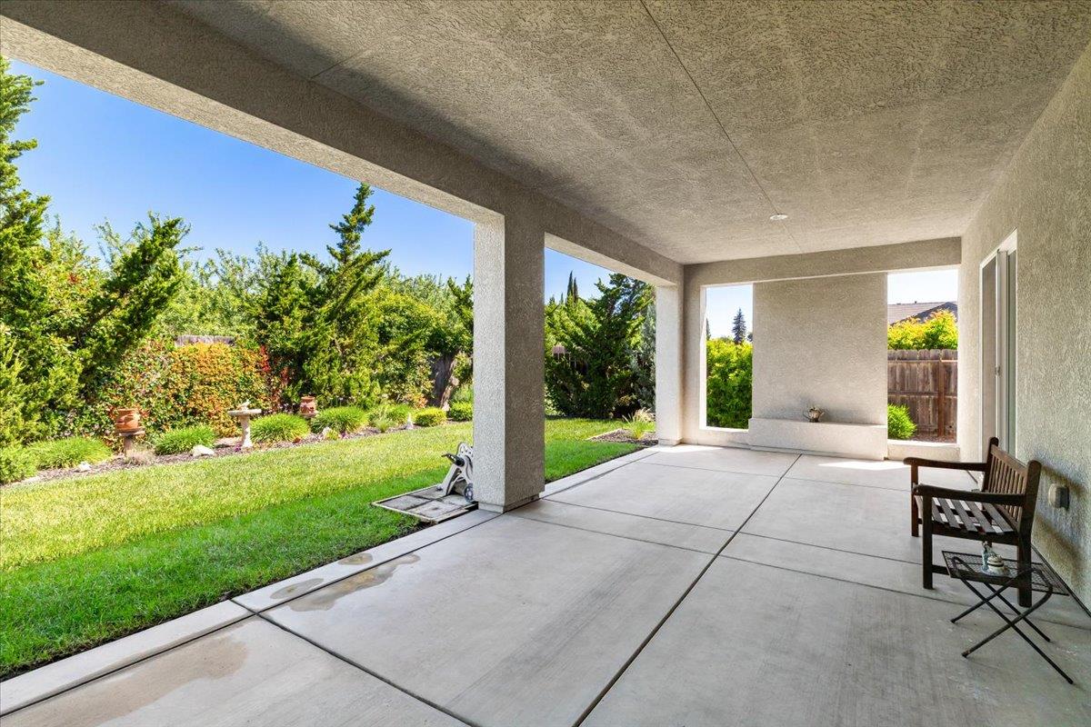 805 Freedom Point Way Manteca, CA 95336 - Photo 47 of 53