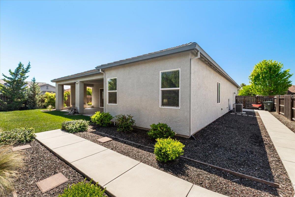 805 Freedom Point Way Manteca, CA 95336 - Photo 52 of 53