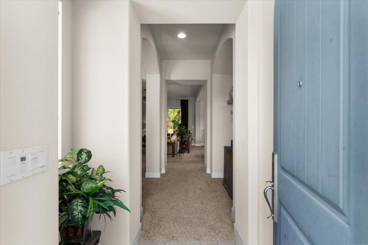 805 Freedom Point Way Manteca, CA 95336 - Photo 8 of 53