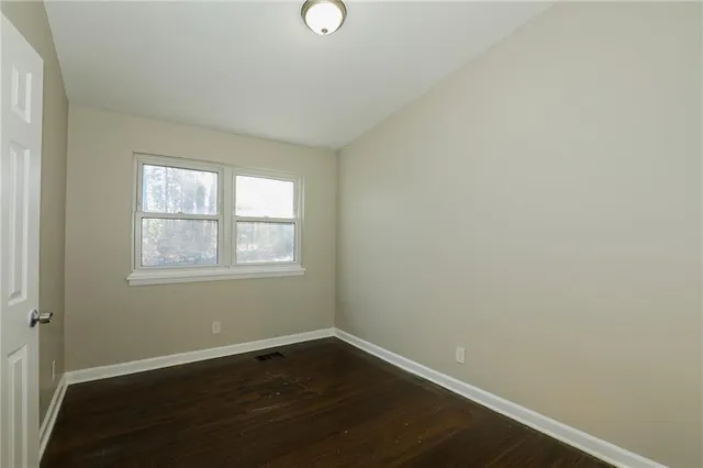 $1,400 | 518 West Sherwood Drive, Riverdale, GA 30274