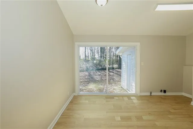 $1,400 | 518 West Sherwood Drive, Riverdale, GA 30274