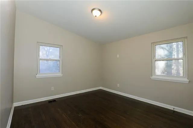 $1,400 | 518 West Sherwood Drive, Riverdale, GA 30274