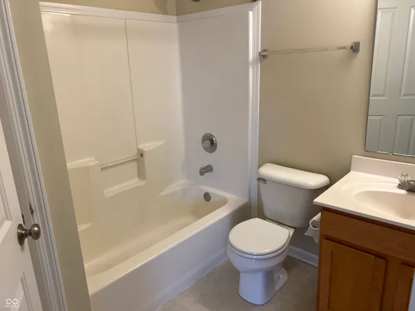 $2,250 | 3522 North Golden Gate Drive, Westfield, IN 46074