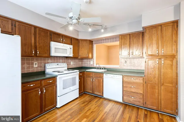 $2,600 | 684 Lions Gate Lane, Odenton, MD 21113