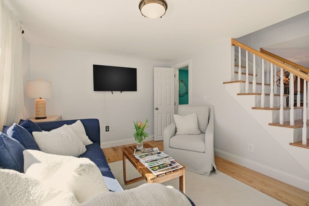 30 South Baptist Street Newport, RI 02840 - Photo 11 of 32 Living Room First Level