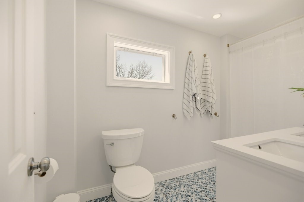 30 South Baptist Street Newport, RI 02840 - Photo 25 of 32 Full Bath Second Level