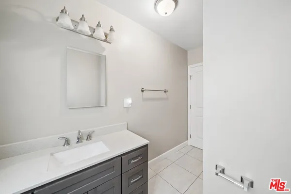 $2,595 | 3646 Carmona Avenue, Unit 1, Los Angeles, CA 90016