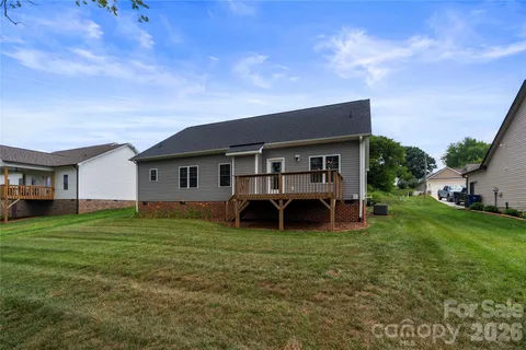 $429,900 | 4944 Southview Drive, Hickory, NC 28602