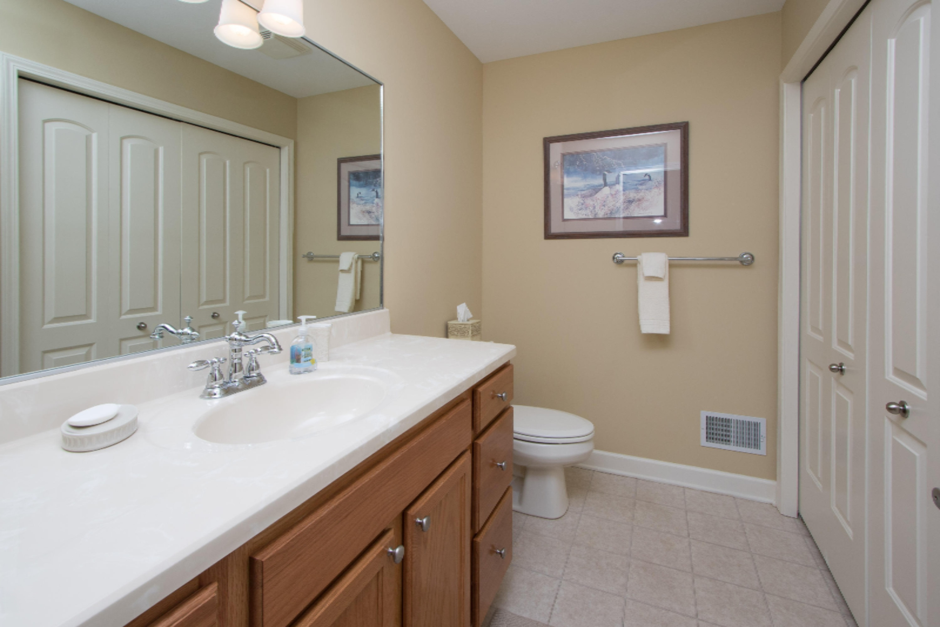 156 Round Hill Road Kalamazoo, MI 49009 - Photo 11 of 18 Round_Hill-11
