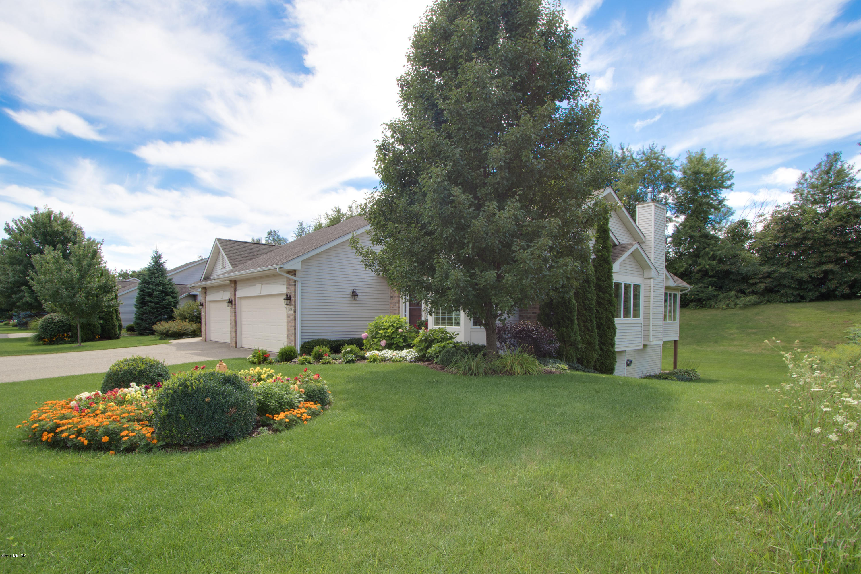 156 Round Hill Road Kalamazoo, MI 49009 - Photo 18 of 18 Round_Hill-18