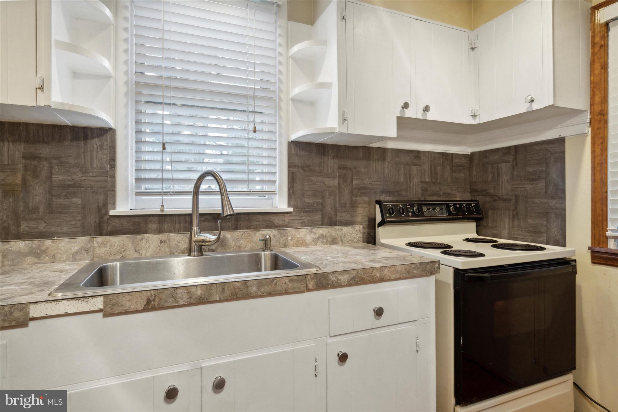 2183 Dunks Ferry Road Bensalem, PA 19020 - Photo 8 of 21 Gallery Image 8