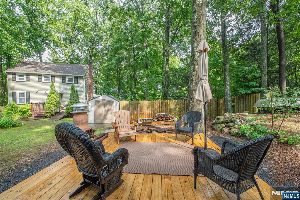 17 Highland Road Bloomingdale, NJ 07403 - Photo 6 of 36 Gallery Image 6