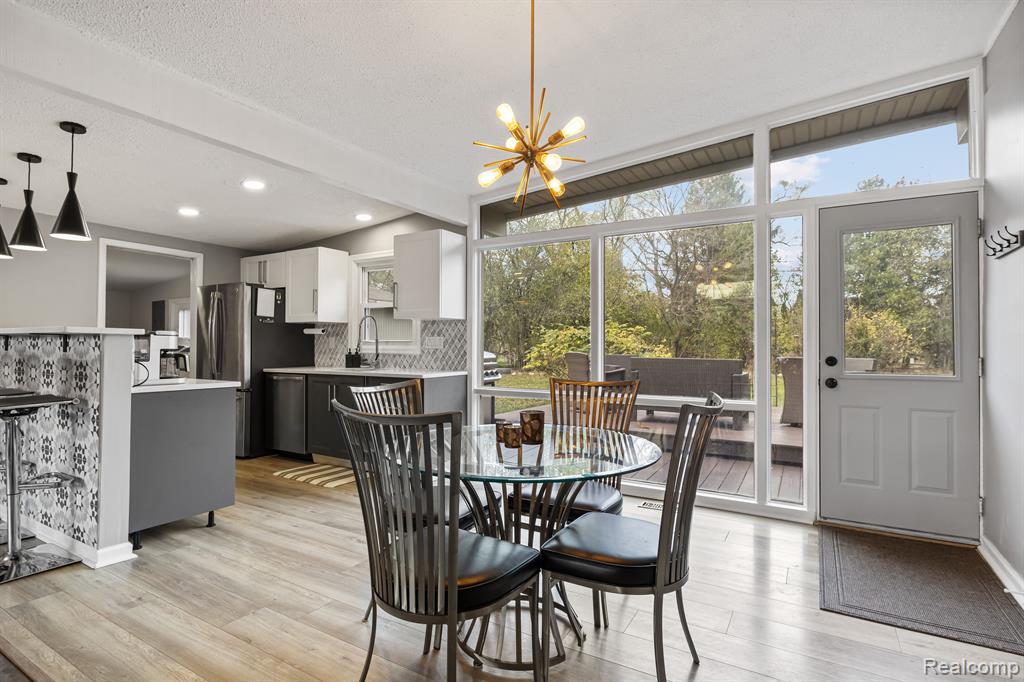 27870 Peppermill Road Farmington Hills, MI 48331 - Photo 12 of 59
