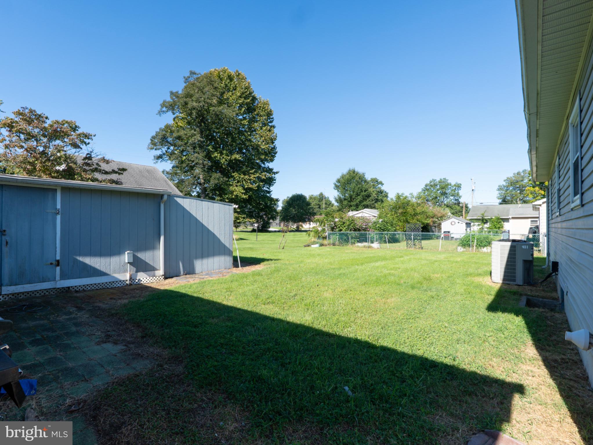 51 Quaker Road Pennsville, NJ 08070 - Photo 11 of 26 Back yard
